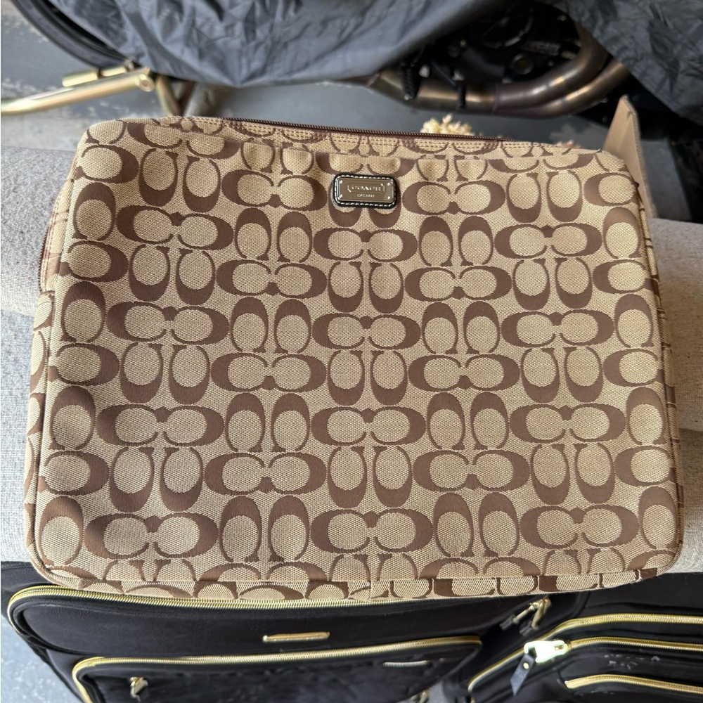 Vintage Coach Signature laptop case in Brown and Tan